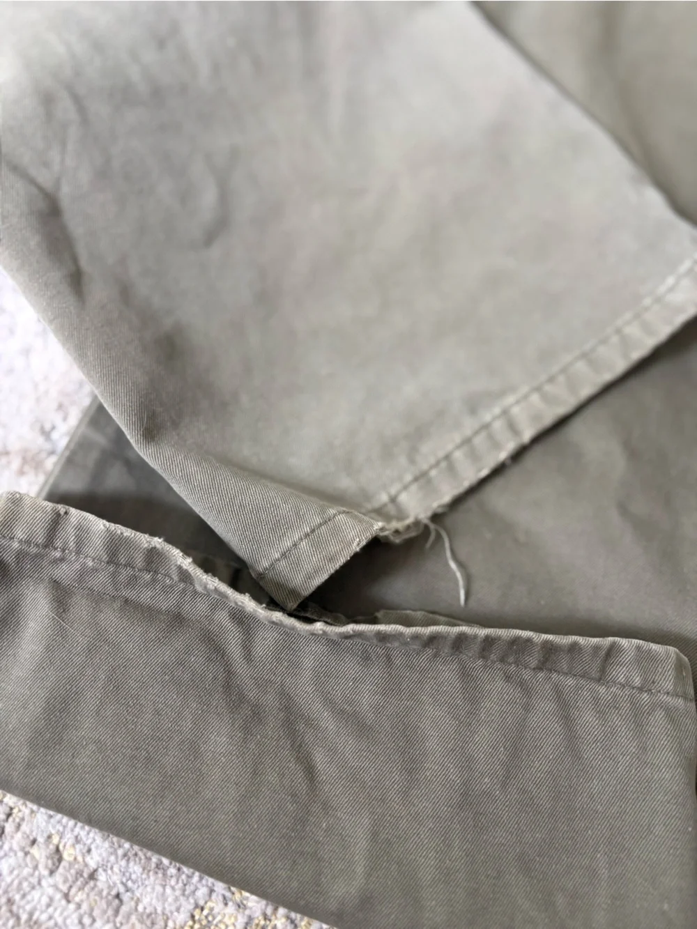 Banana Republic Vintage Safari and Travel Clothing Company Chino pants 34x32
